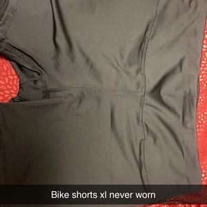 Black bike shorts XL never worn